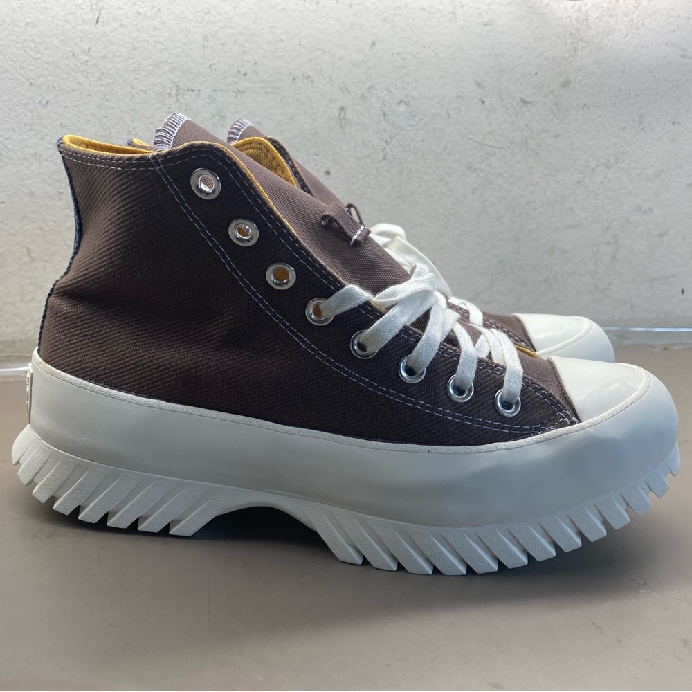 New with Box Unisex Converse Chuck Taylor All Star Lugged 2.0 High Top Platform